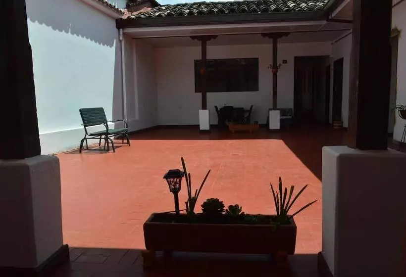 ペンション Hostel El Jardín