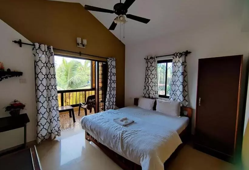Ronne S 2bhk Lagoon Apartment Calangute