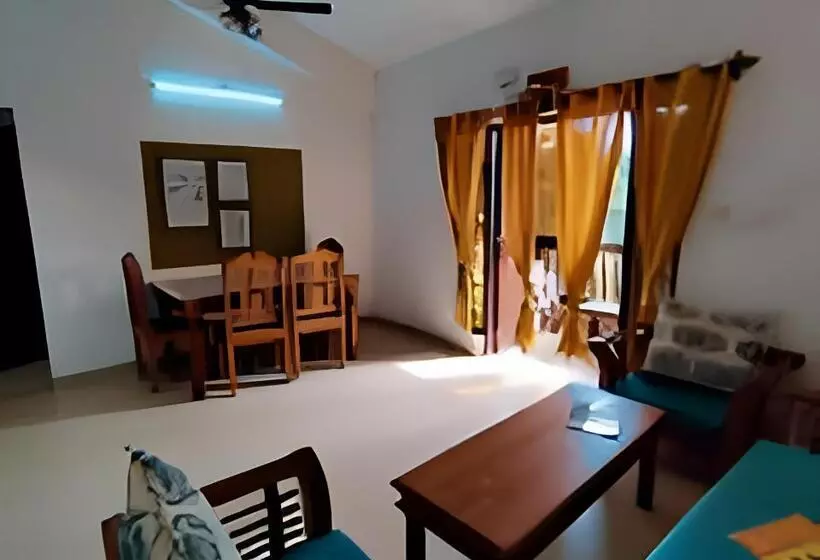 Ronne S 2bhk Lagoon Apartment Calangute