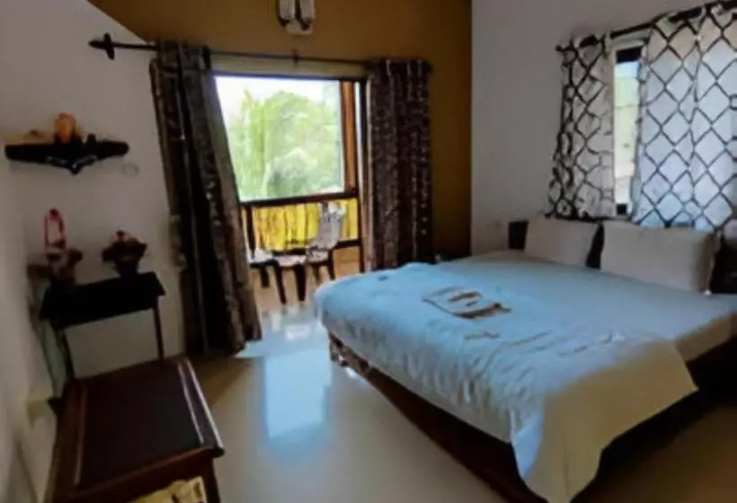 Ronne S 2bhk Lagoon Apartment Calangute