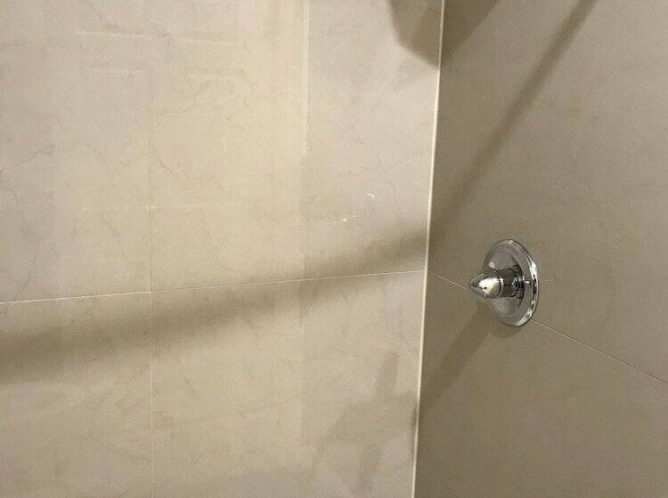 فندق Crown Inn Humble