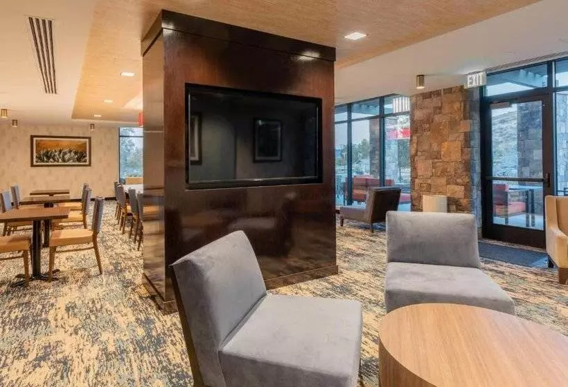 Hotelli Towneplace Suites By Marriott Thousand Oaks Agoura Hills