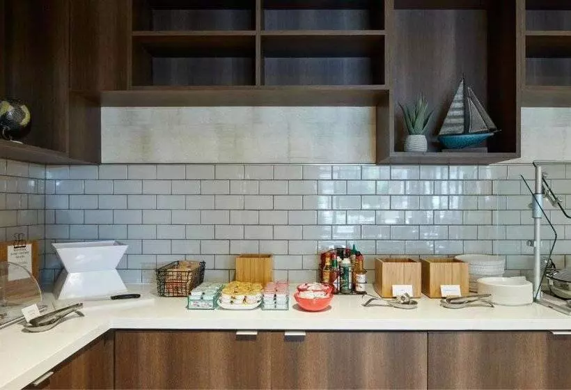 Hotelli Towneplace Suites By Marriott Thousand Oaks Agoura Hills