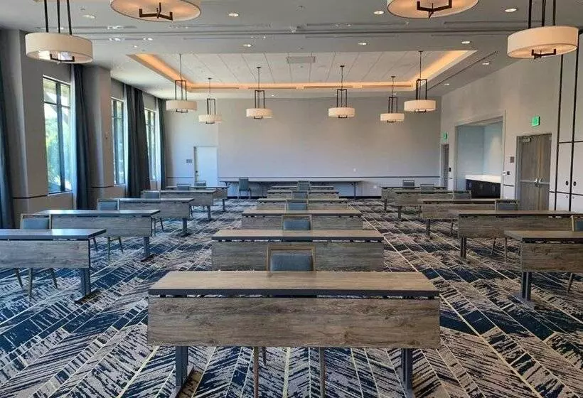 Hotelli Towneplace Suites By Marriott Thousand Oaks Agoura Hills