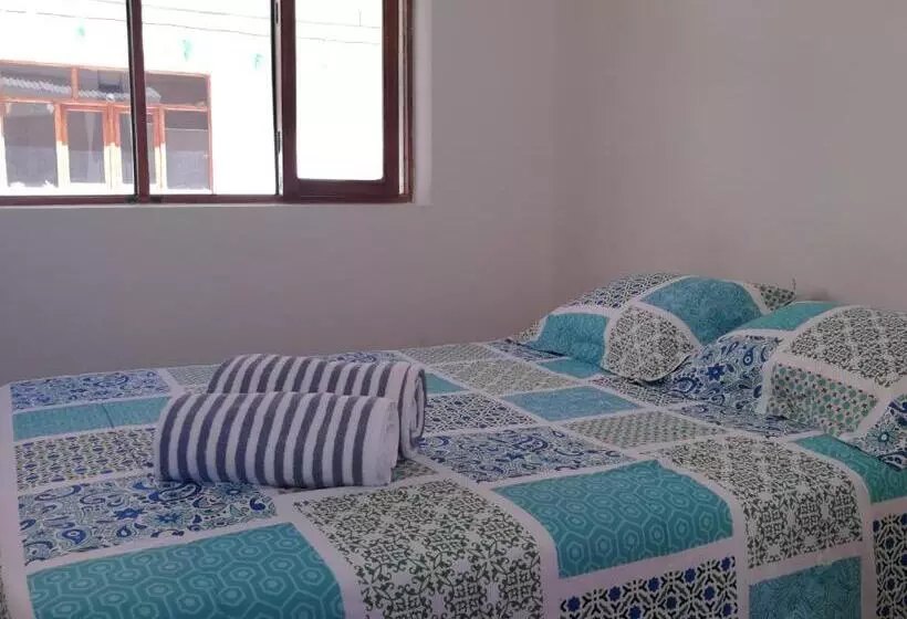 تختخواب و صبحانه Charlies Place