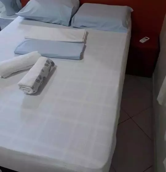 ペンション Carabao Hostel