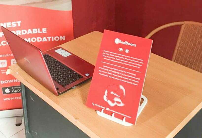 פנסיון Reddoorz @ Simpang Lima Jupiter