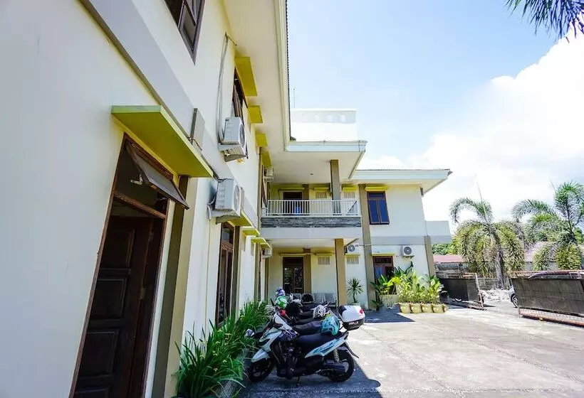 ホテル Oyo 1292 Lieke Residence