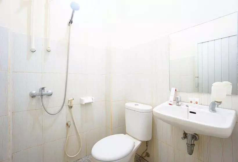 ホテル Oyo 1292 Lieke Residence