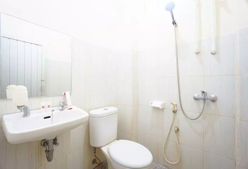 ホテル Oyo 1292 Lieke Residence