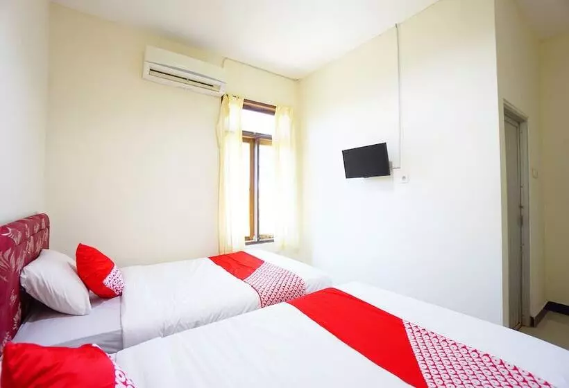 ホテル Oyo 1292 Lieke Residence