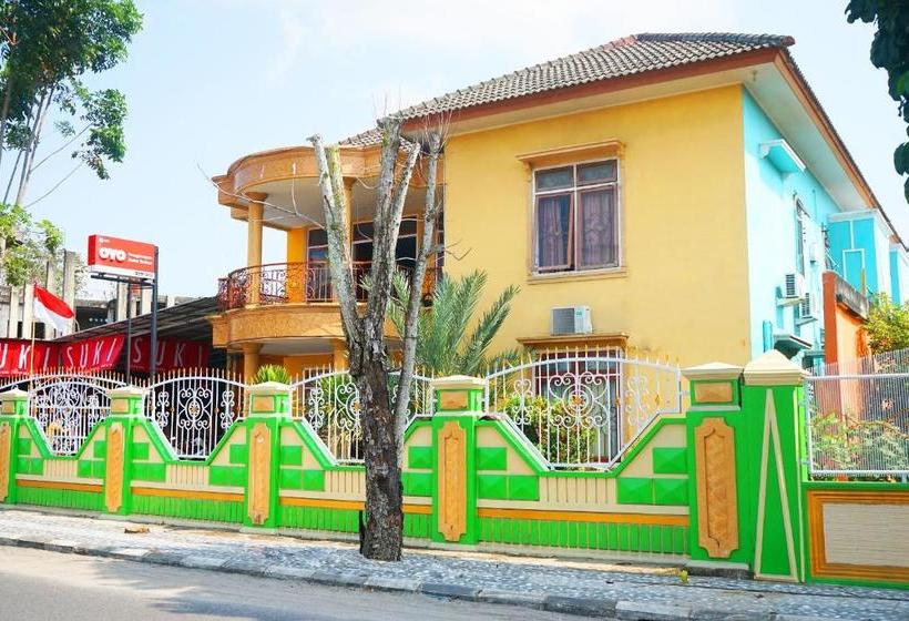 בית מלון כפרי Oyo 923 Penginapan Balai Sultan