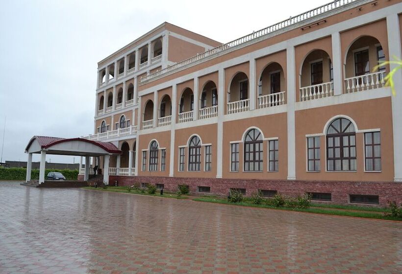 هتل Remi Khudjant