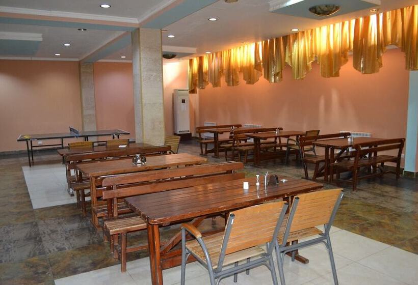 هتل Remi Khudjant