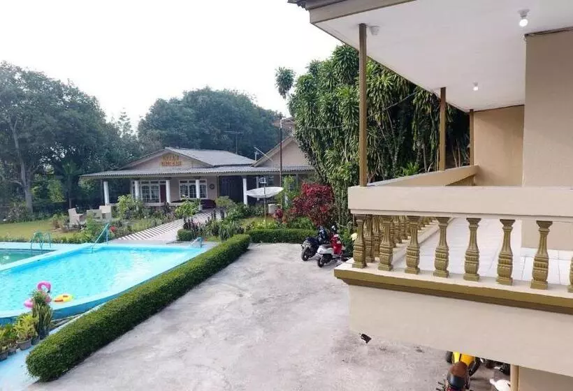 ペンション Residences By Reddoorz Near Taman Safari