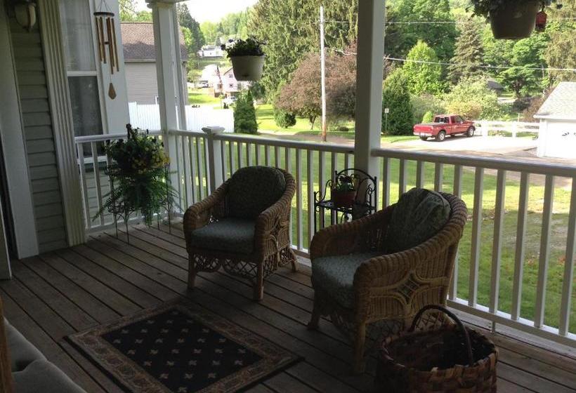 Bed and Breakfast Ottaway Inn Llc