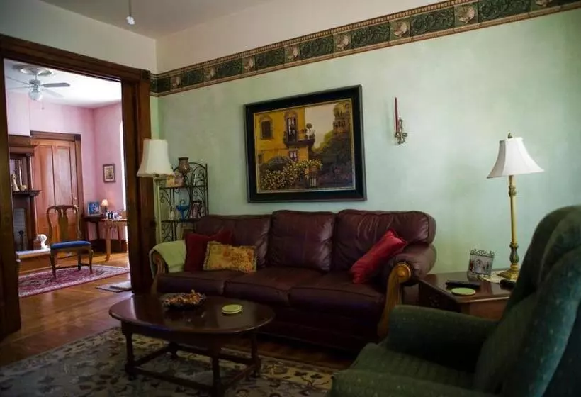 ベッドアンドブレックファースト Ottaway Inn Llc