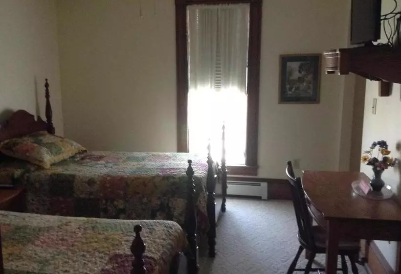 ベッドアンドブレックファースト Ottaway Inn Llc