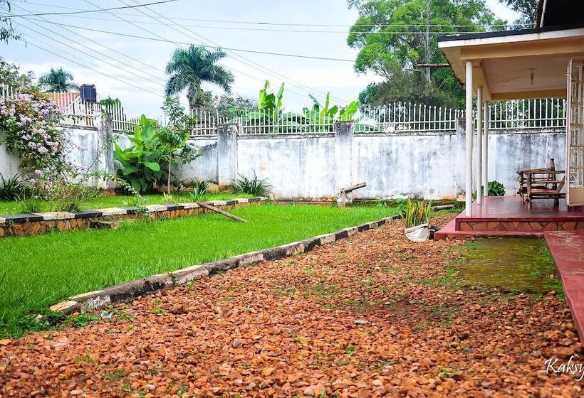 هتل Serene Executive Suites