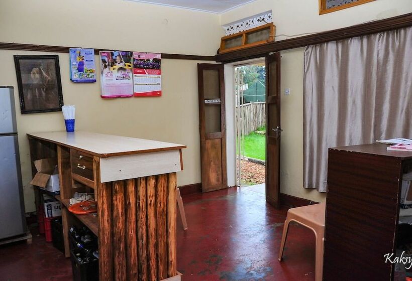 هتل Serene Executive Suites