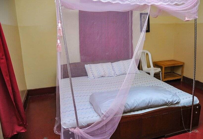 هتل Serene Executive Suites