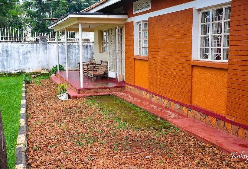 هتل Serene Executive Suites