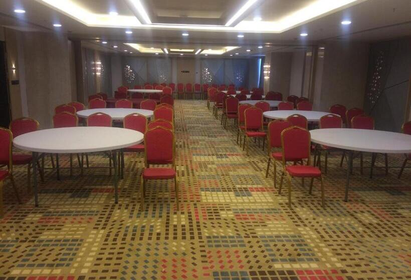 هتل Regenta Central Rs Chennai Omr Sipcot