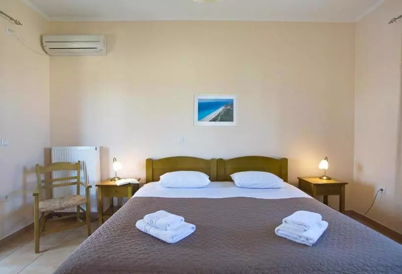Porto Nirikos Lefkada Private Parking