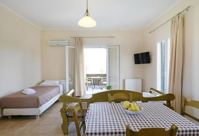 Porto Nirikos Lefkada   Private Parking