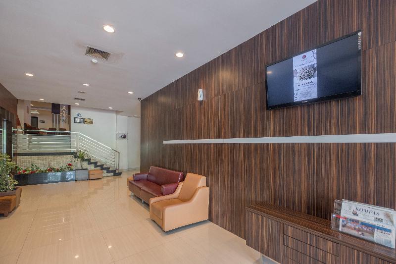 Grand Celino Hotel By Oyo Rooms