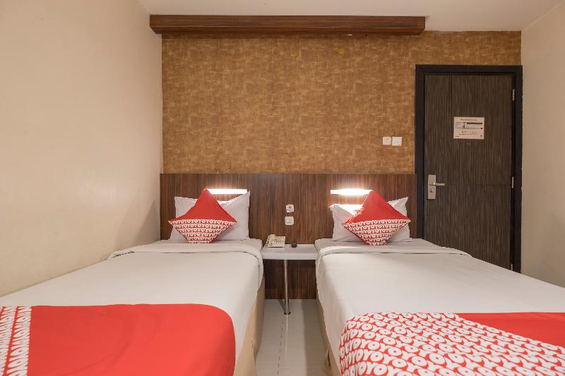 Grand Celino Hotel By Oyo Rooms