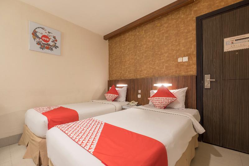 Grand Celino Hotel By Oyo Rooms