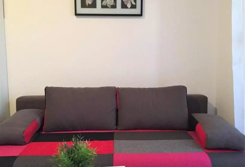 هتل Apartments Orhideja