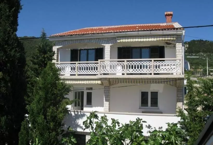 هتل Apartments Orhideja