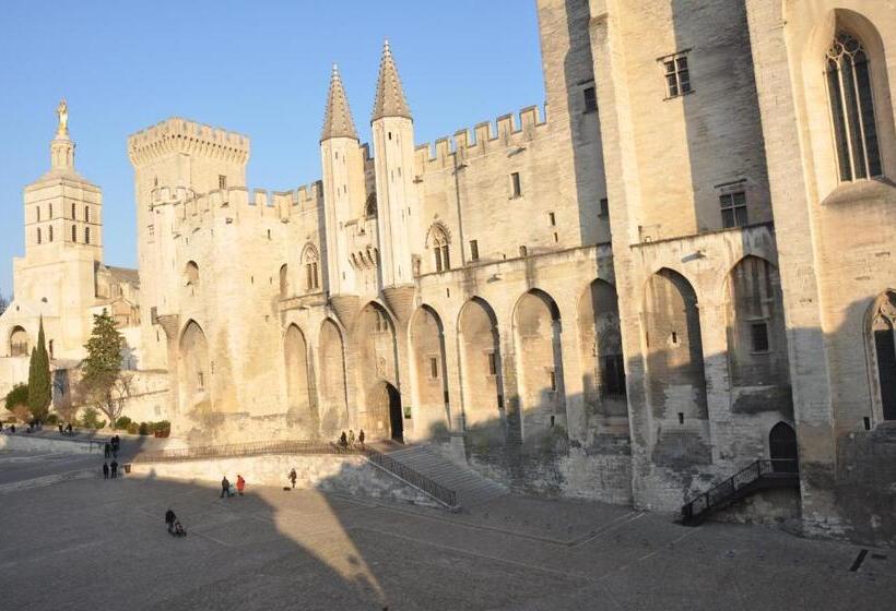فندق Hôtel Du Palais Des Papes