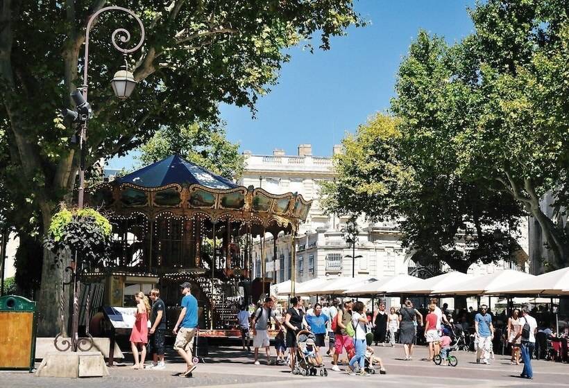 فندق Hôtel Du Palais Des Papes