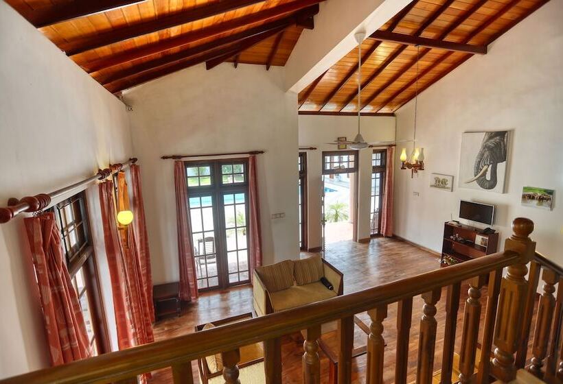 فندق Om Residence