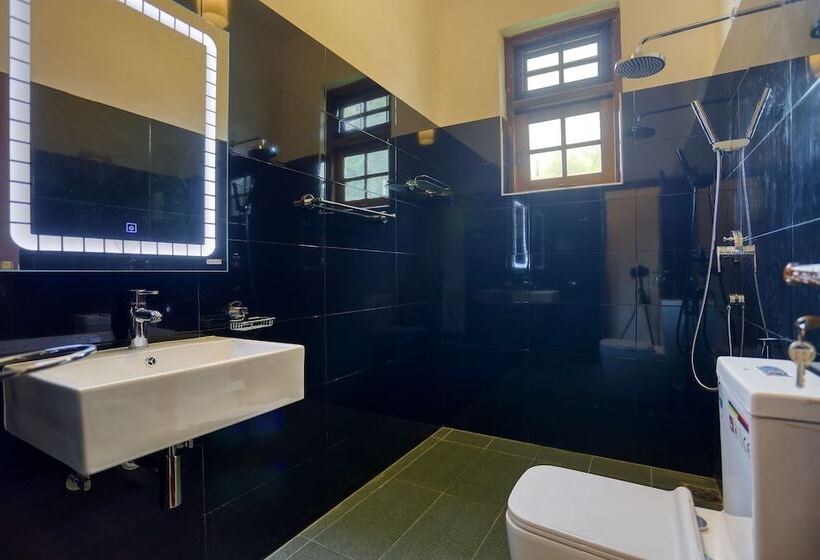 فندق Om Residence