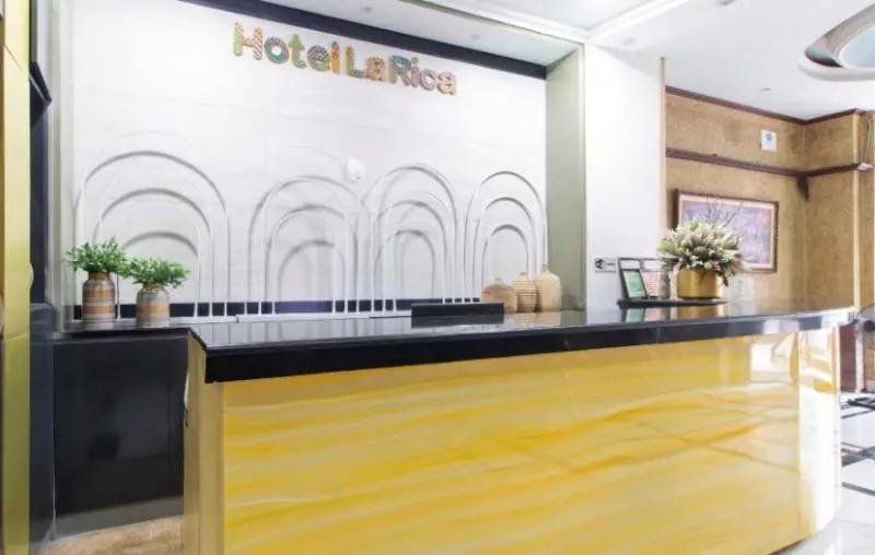 ホテル Reddoorz @ Downtown Tacloban