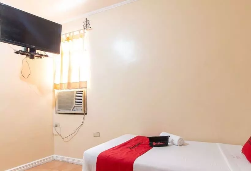 ホテル Reddoorz @ Downtown Tacloban