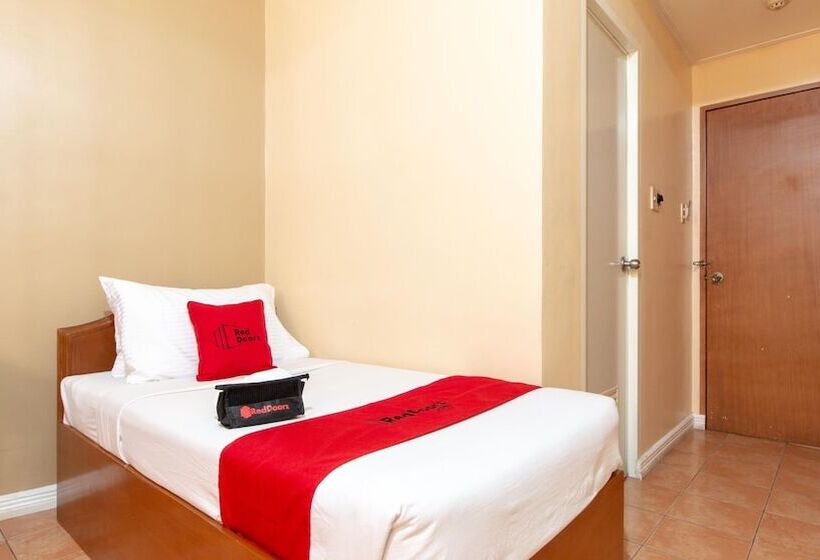 Hotel Reddoorz @ Downtown Tacloban