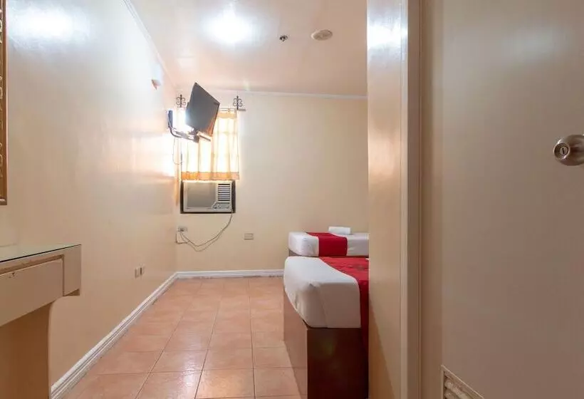 ホテル Reddoorz @ Downtown Tacloban