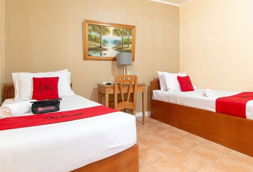 Hotel Reddoorz @ Downtown Tacloban