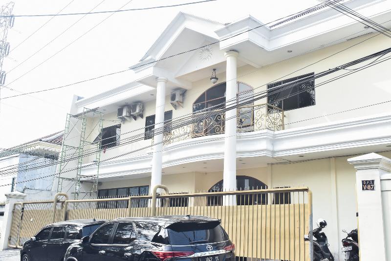 بنسيون Reddoorz Near Lenmarc Mall Surabaya