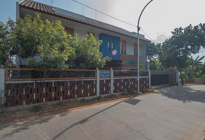 פנסיון Reddoorz Syariah Near Krida Nusantara