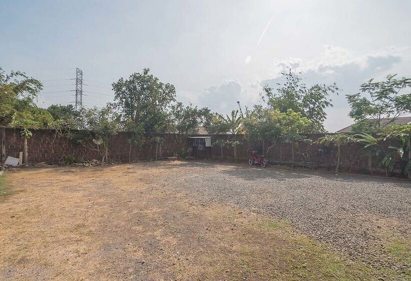 פנסיון Reddoorz Syariah Near Krida Nusantara