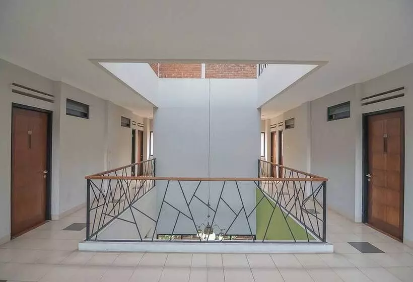 Majatalo Reddoorz Syariah Near Krida Nusantara