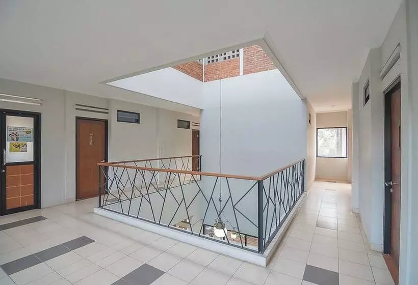 Majatalo Reddoorz Syariah Near Krida Nusantara