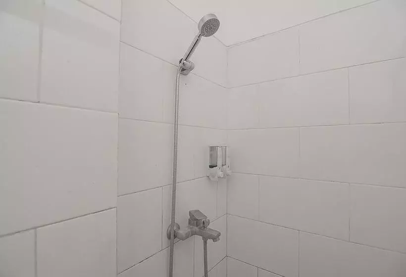 Majatalo Reddoorz Syariah Near Krida Nusantara