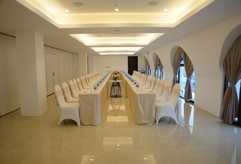 Westlake Hotel & Resort Vinh Phuc